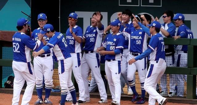 '선동열호' 벼랑끝 승부서 일본 제압…금메달 청신호