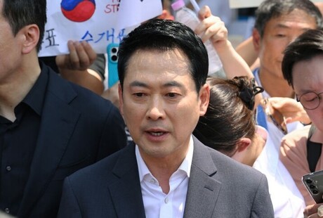 장동혁의 '좀비 정치'…"자기 생존 위해 당 볼모 삼아"