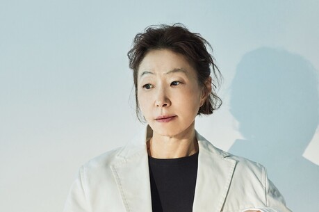 "누군가를 사랑했던 순간은 어딘가에서 왕국을 건설하고 있다"