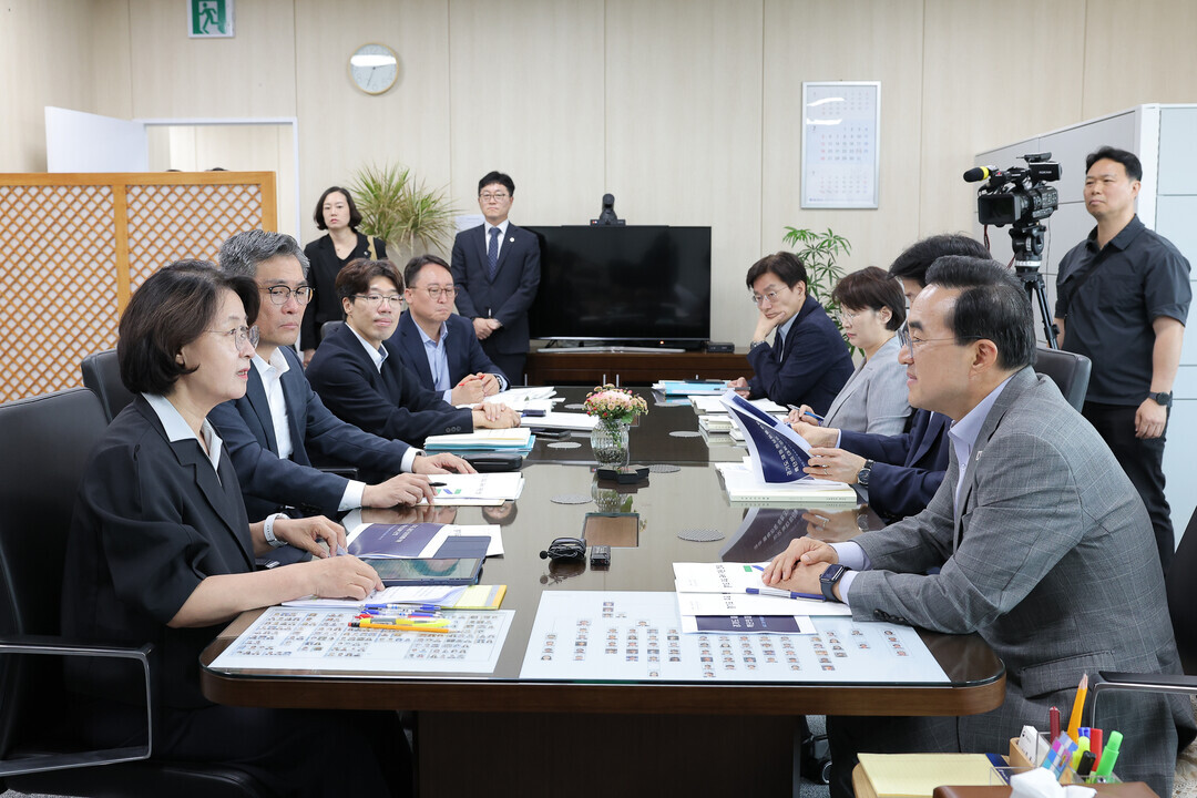 예산처 다녀온 추미애 "도민...