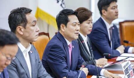 윤리위 논란 격화…