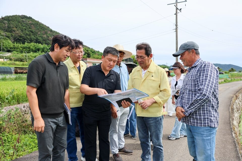 손훈모 순천시장, 쉼터부터 논·축사까...