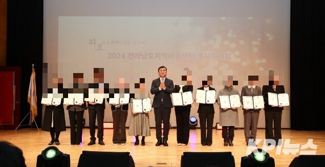 '추천권 쥔 아빠' 딸...