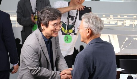 계파갈등 키우는 유시민의 입…與 원팀 요원