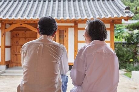생활비 빠듯해도 "집은 자녀에게"…주택연금 가로막는 상속의 벽