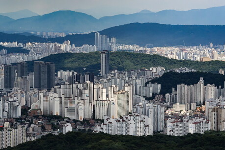 거래 줄어드는데 주담대 금리까지 상승…아파트값 꺾이나